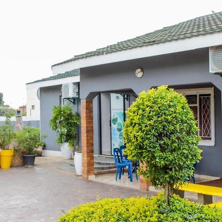 Motseleng Guest House Palapye Экстерьер фото