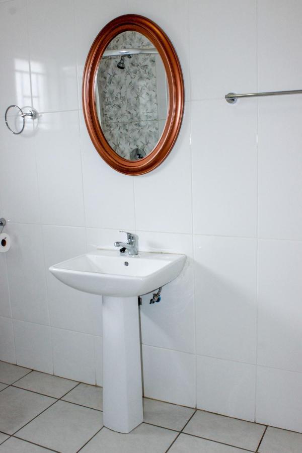 Motseleng Guest House Palapye Экстерьер фото